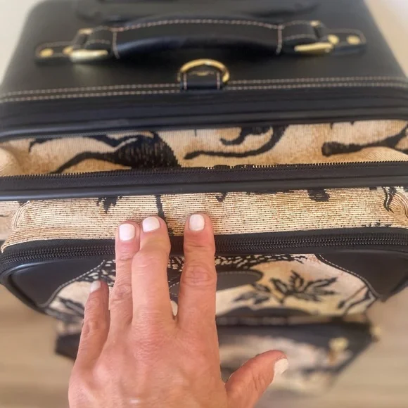 Louis Vuitton Suitcase - Picture 8 of 10